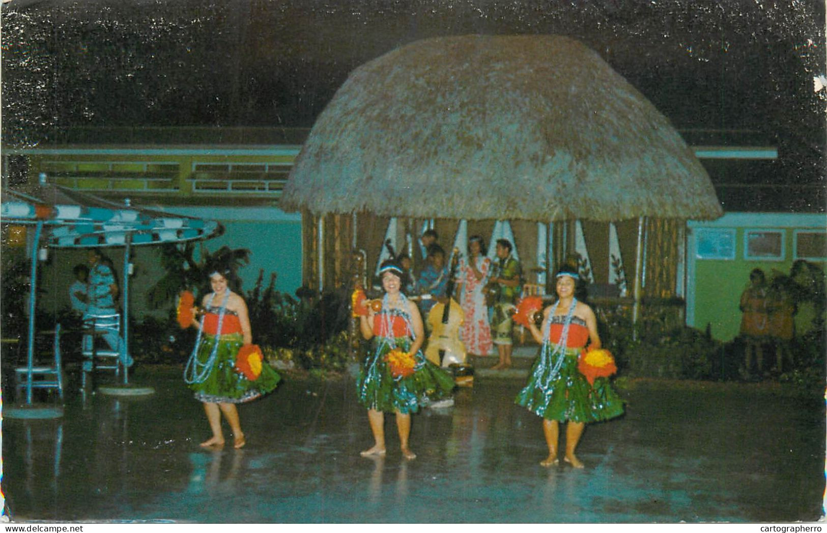 A5363 Tonga Dateline Hotel performers