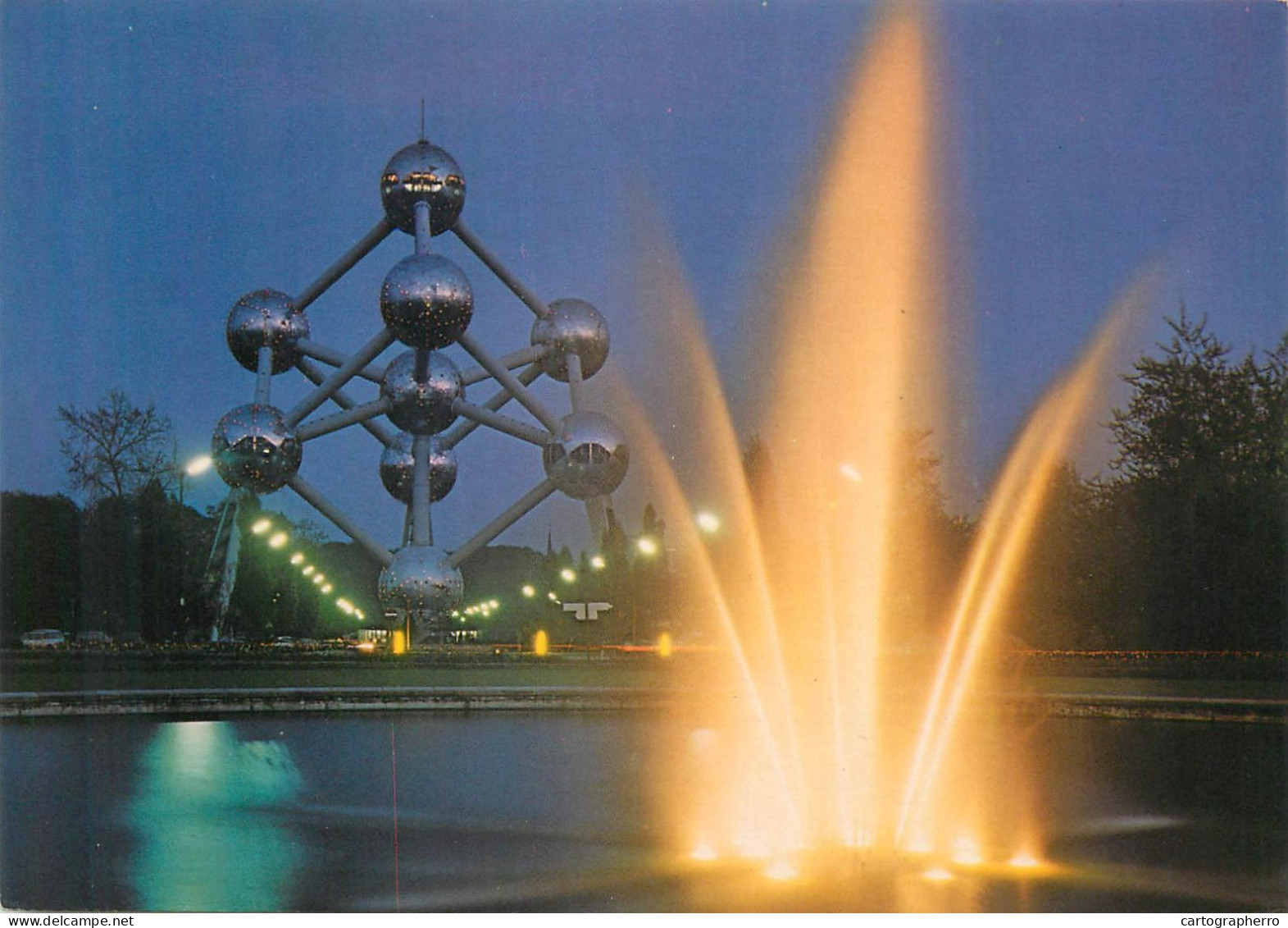 A5594 Belgium Bruxelles Atomium vue de nuit