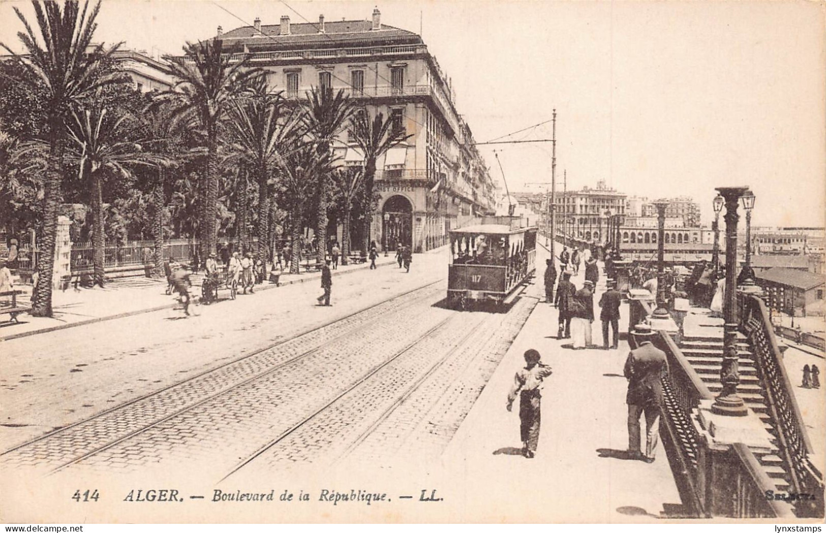 A614 Algeria Alger Algiers Boulevard de Republique Tram vintage postcard