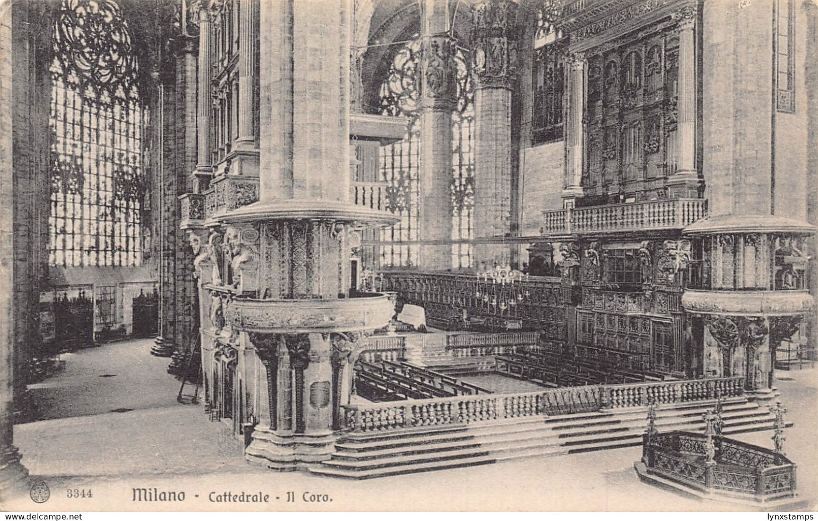 A651 Italy Milan Milano Cathedral Il Coro vintage postcard