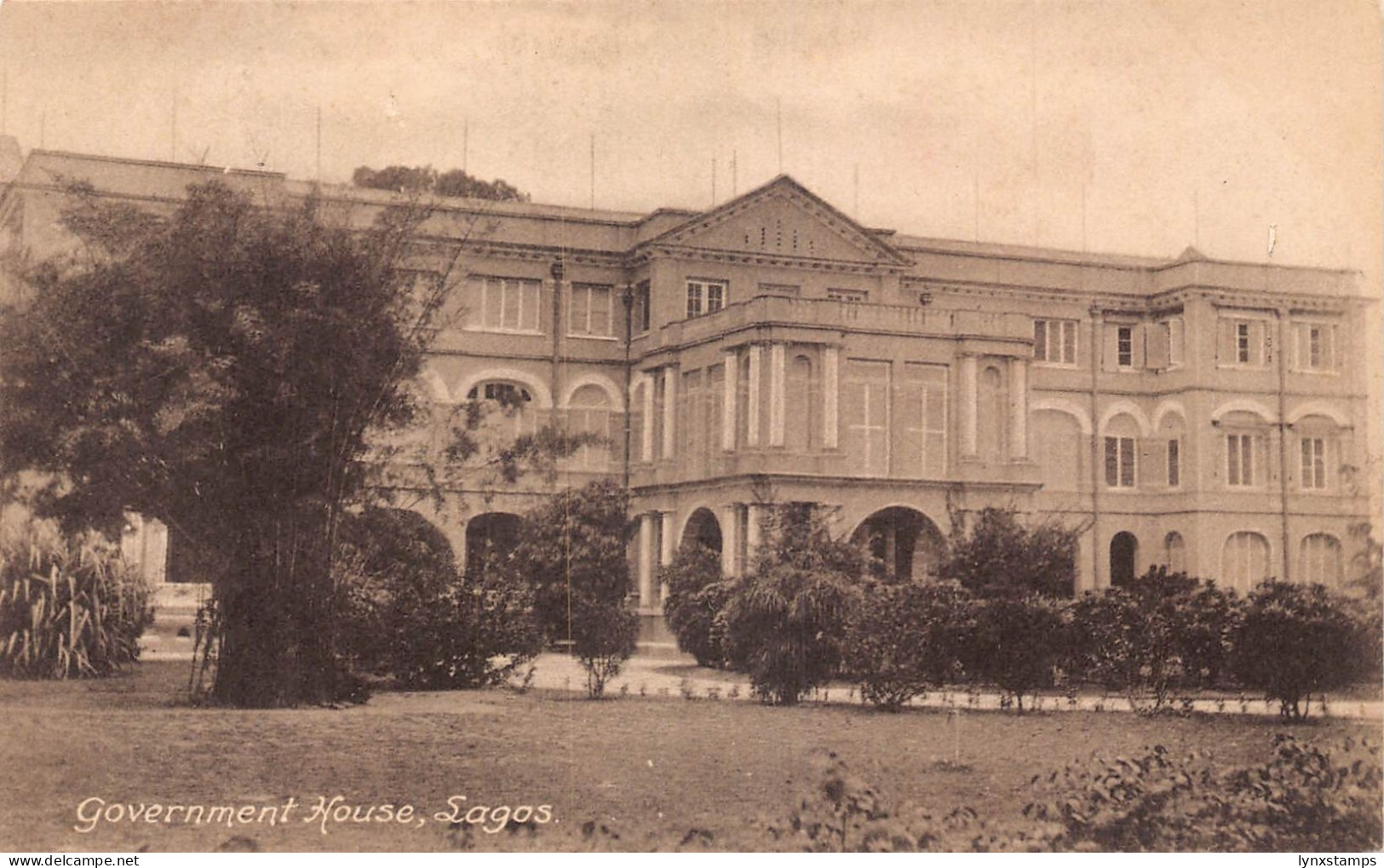 A670 Nigeria Government House Lagos vintage postcard