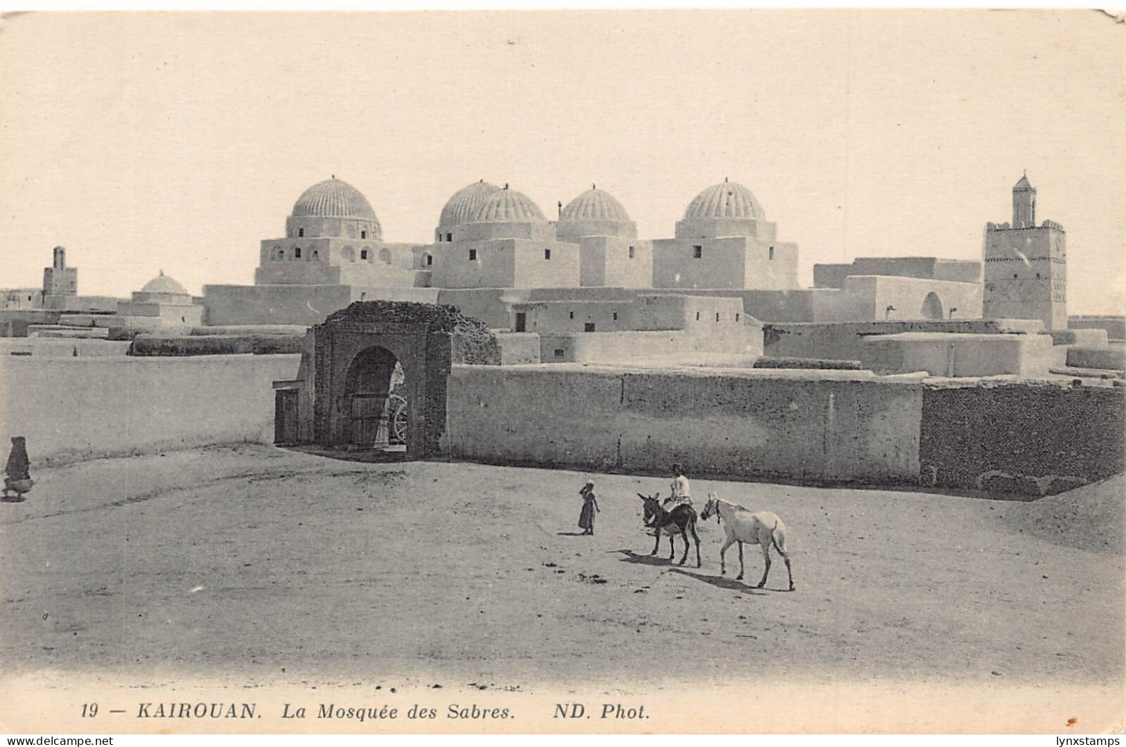 A764 Egypt Kairouan Mosquee des Sabres Mosque vintage postcard
