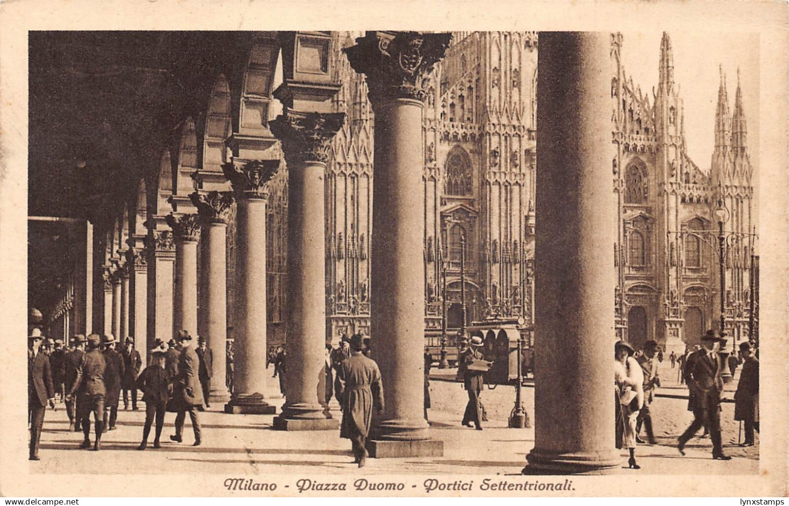 A796 Italy Milano Milan Piazza Duomo Portici Settentrionali vintage postcard