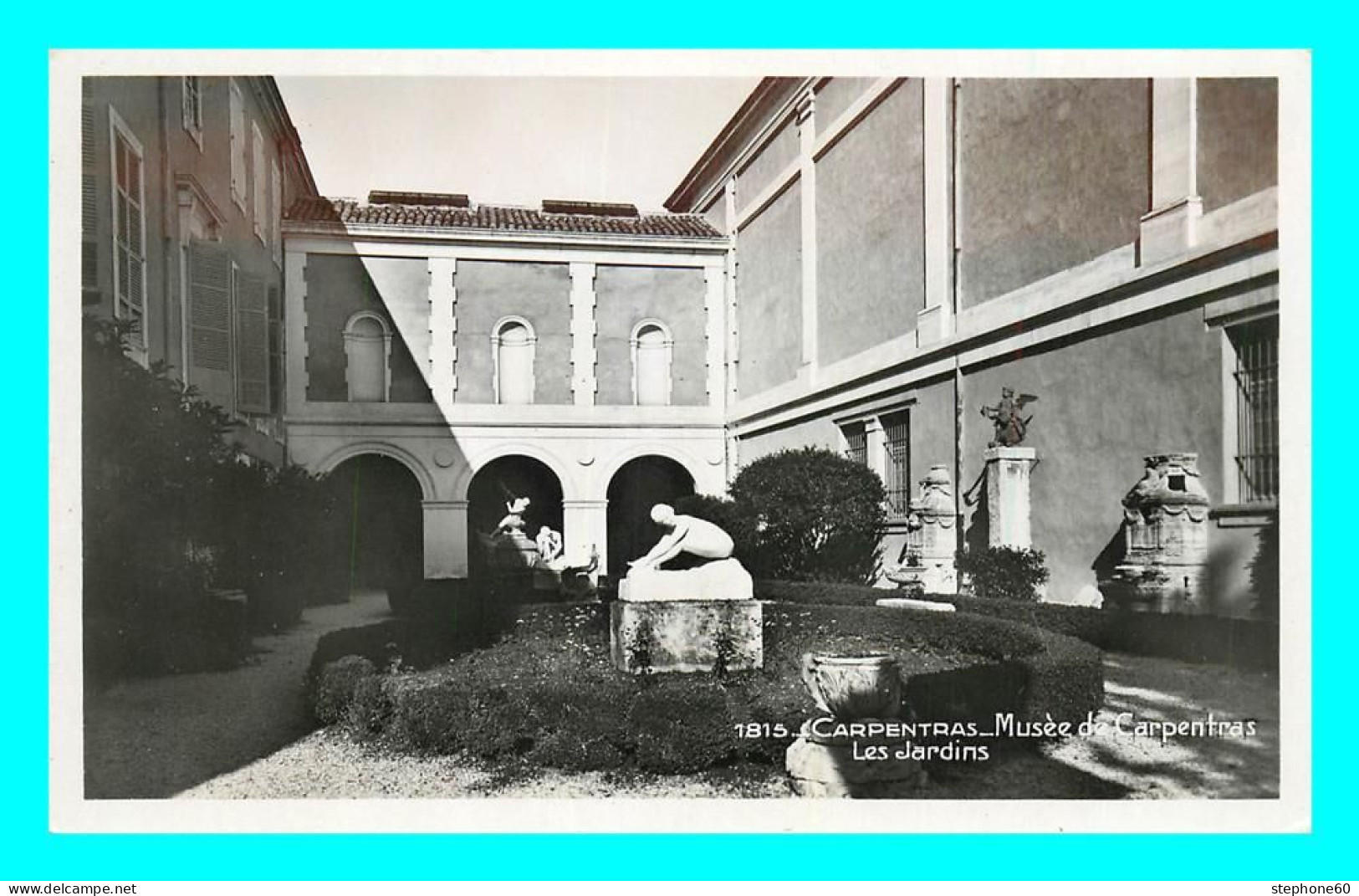 a803 / 239 84 - CARPENTRAS Musée de Carpentras Jardins