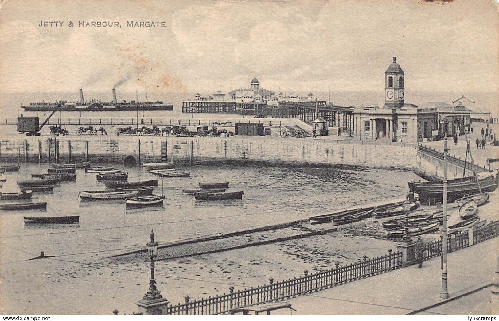 A888 England Margate Jetty and Harbour Margate Boats Steamboat vintage postcard