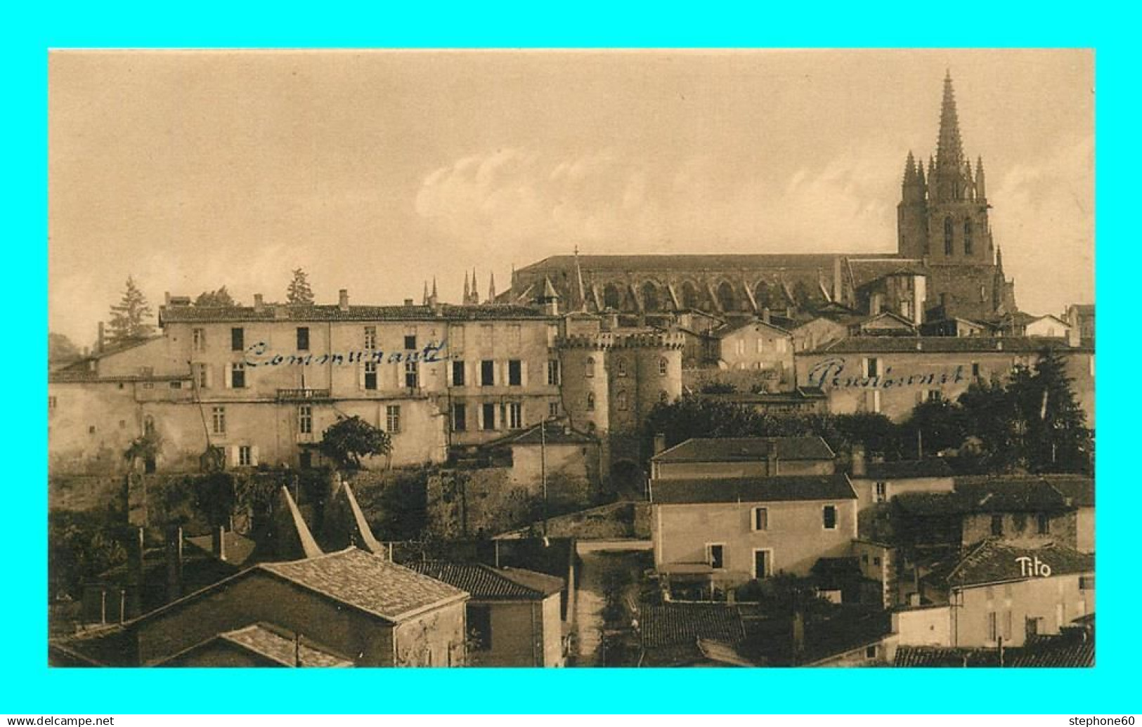 a895 / 037 33 - BAZAS Vue d'ensemble de la Cathedrale