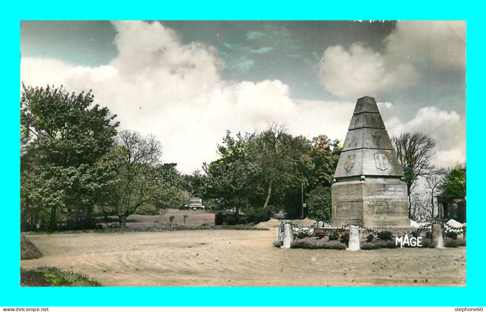 a902 / 129 59 - CASSEL Monument de la Bataille du Mont Cassel