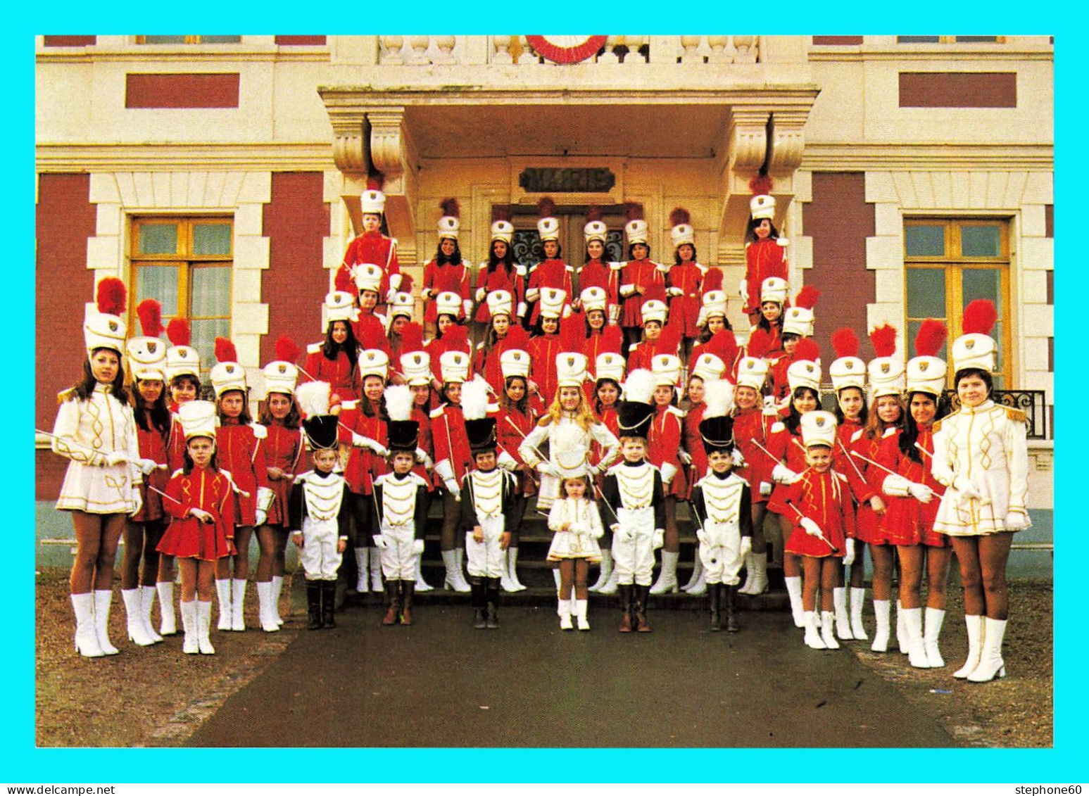 a961 / 389 95 - Persan - Majorettes de Persan