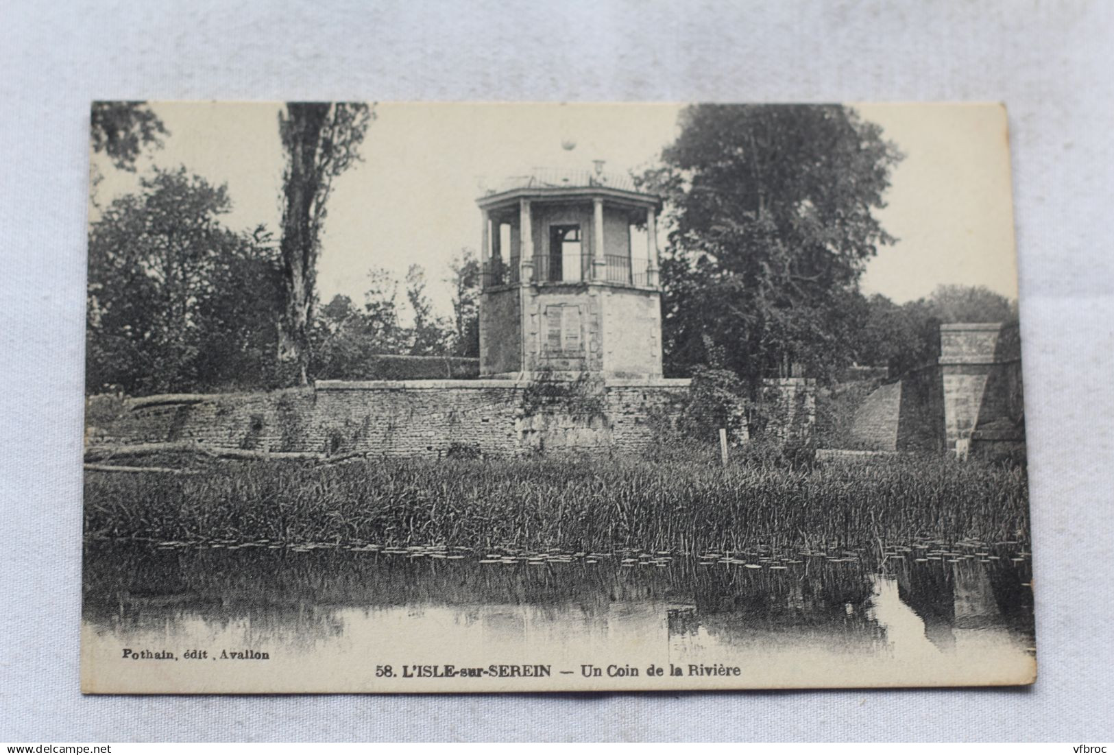 AA110, L'Isle sur Serein, un coin de la rivière, Yonne 89