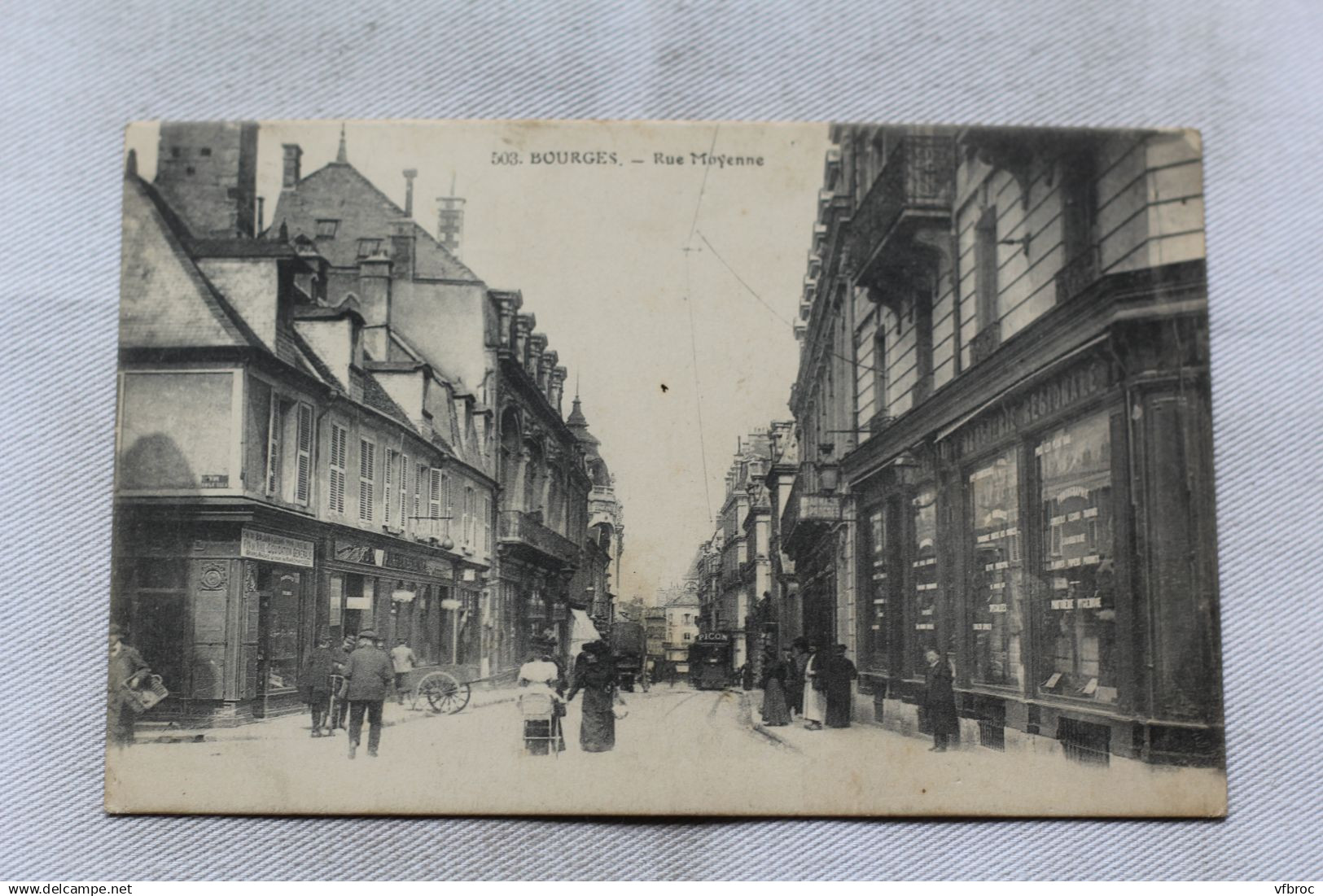 AA526, Bourges, rue Moyenne, Cher 18