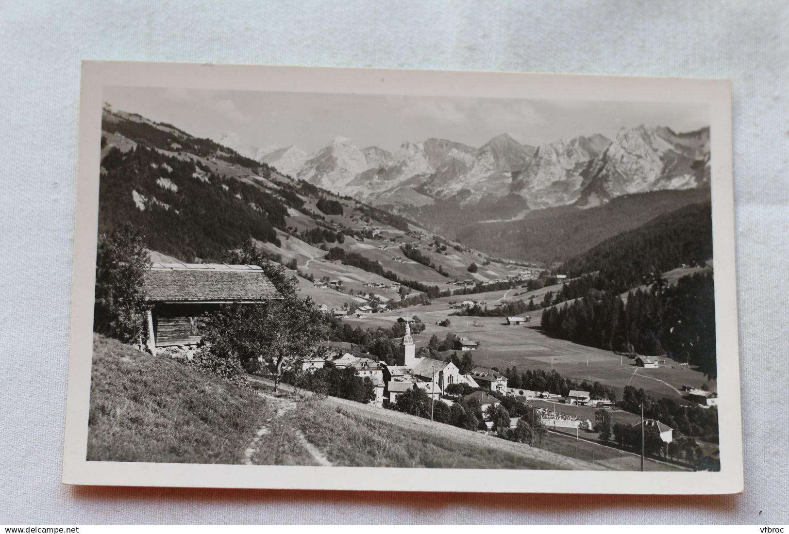 AA57, Cpsm, Le Grand Bornand, vue générale et chaine des Aravis, Haute Savoie 74