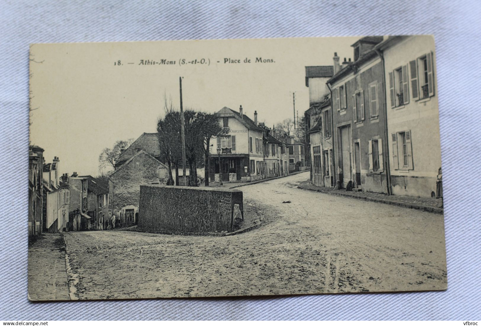 AA721, Athis Mons, place de Mons, Essonne 91