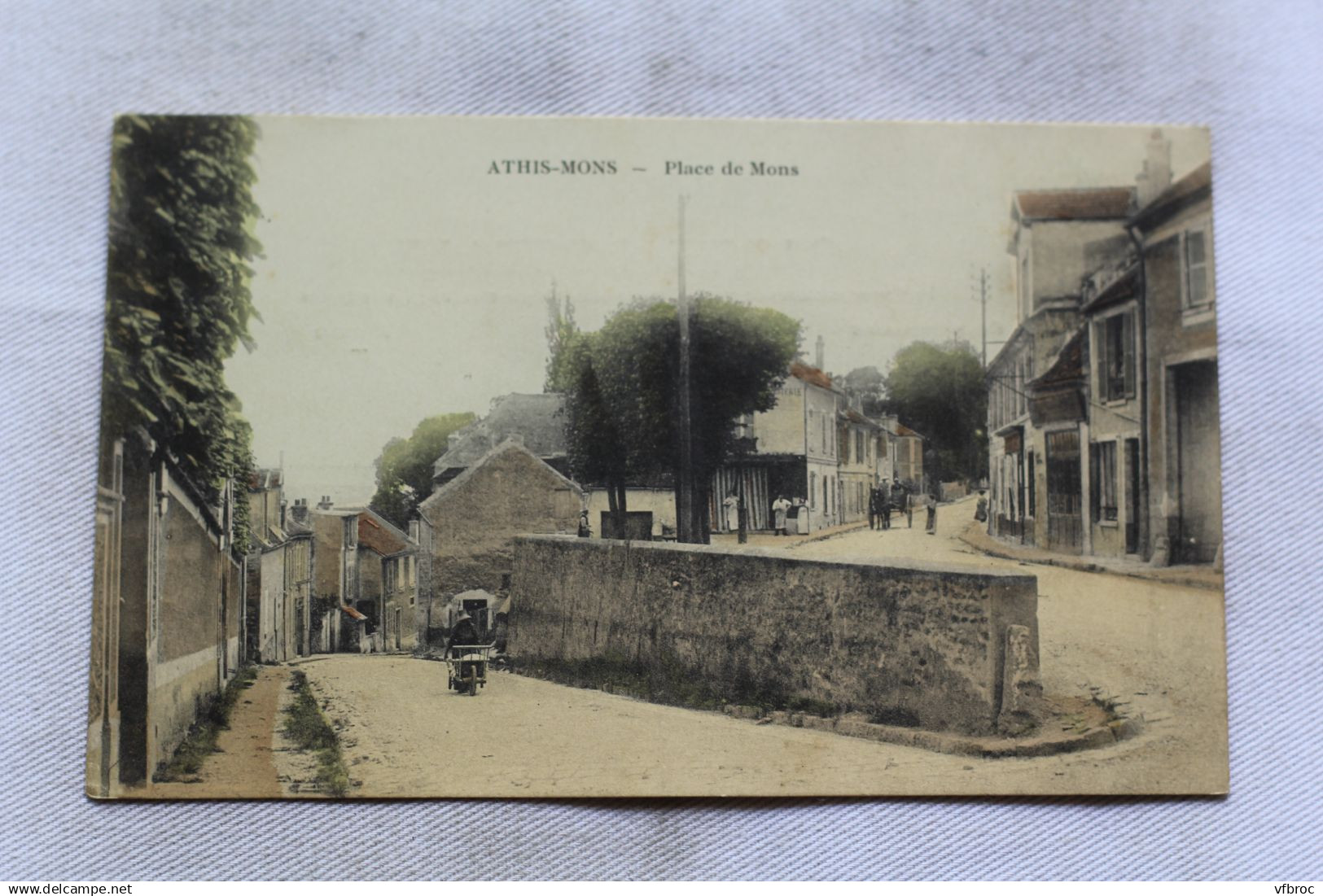 AA723, Athis Mons, place de Mons, Essonne 91