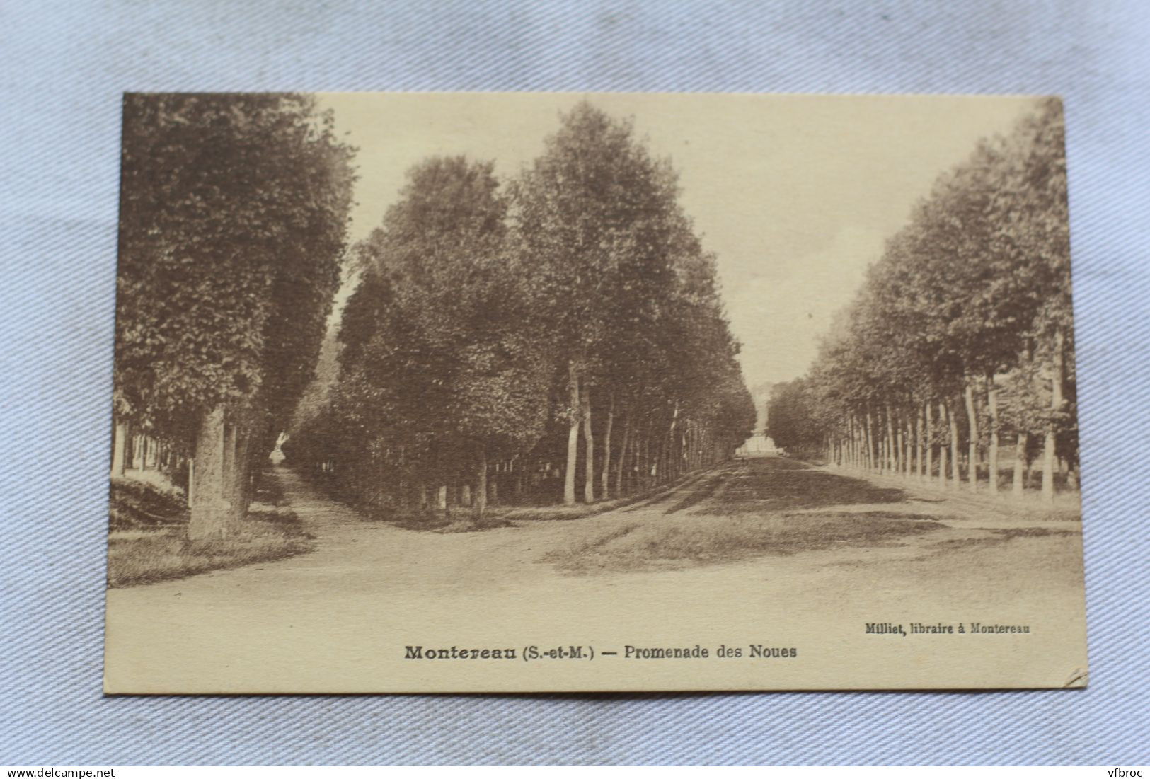 AA735, Montereau, promenade des Noues, Seine et Marne 77