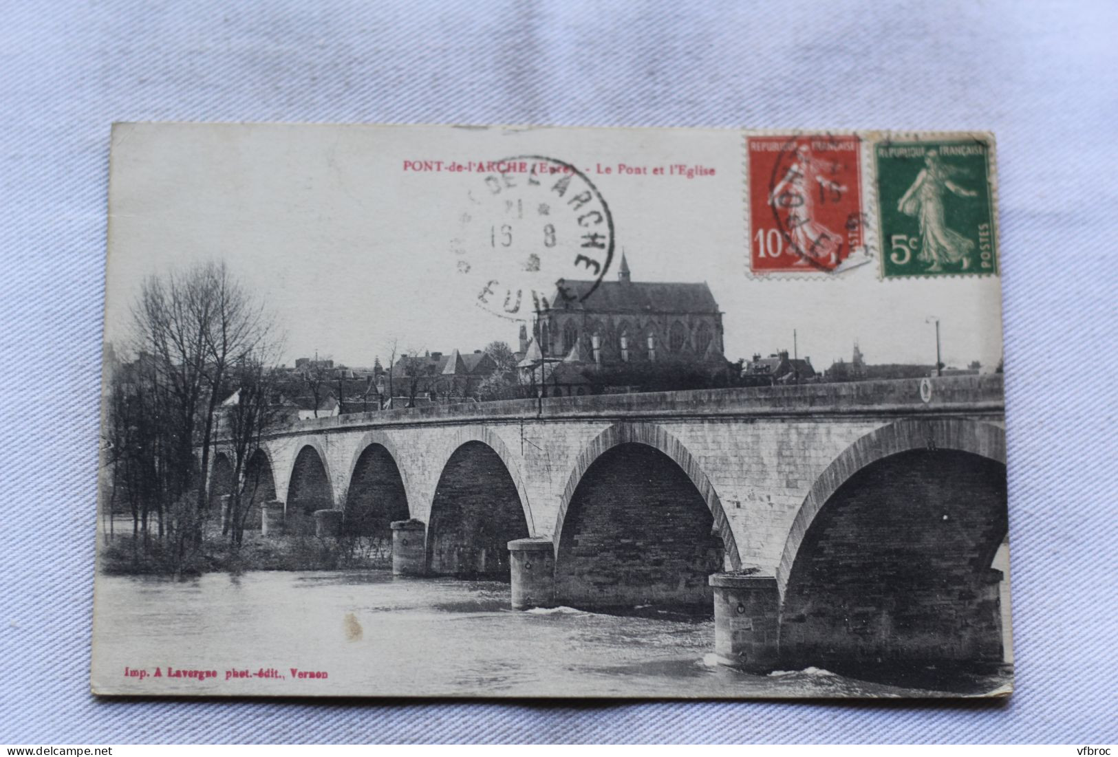 AA807, Pont de l'Arche, le pont et l'église, Eure 27