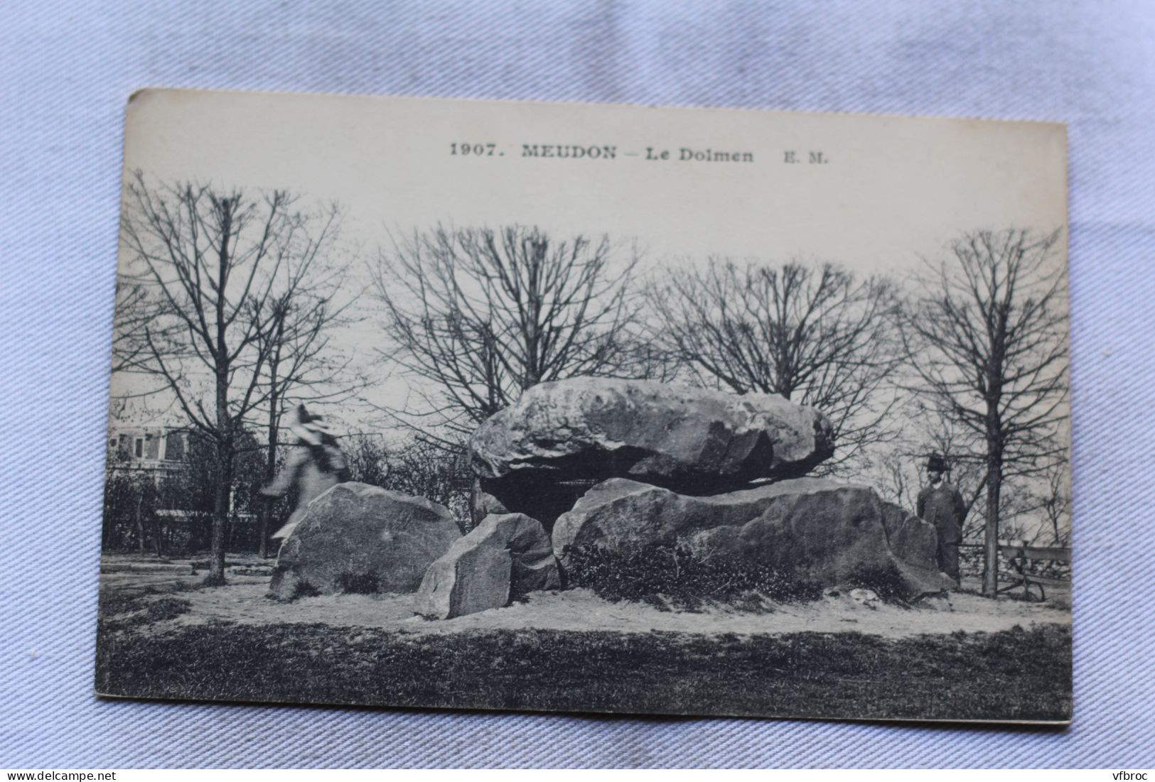 AA815, Meudon, le dolmen, Hauts de Seine 92