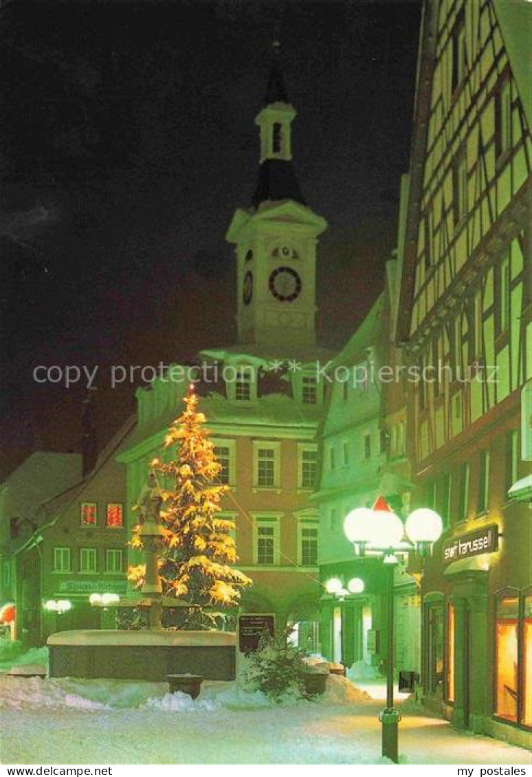 Aalen BW Rathaus Weihnachtsbaum Weihnachten Nacht Schnee Fachwerk Marktplatz Uhr
