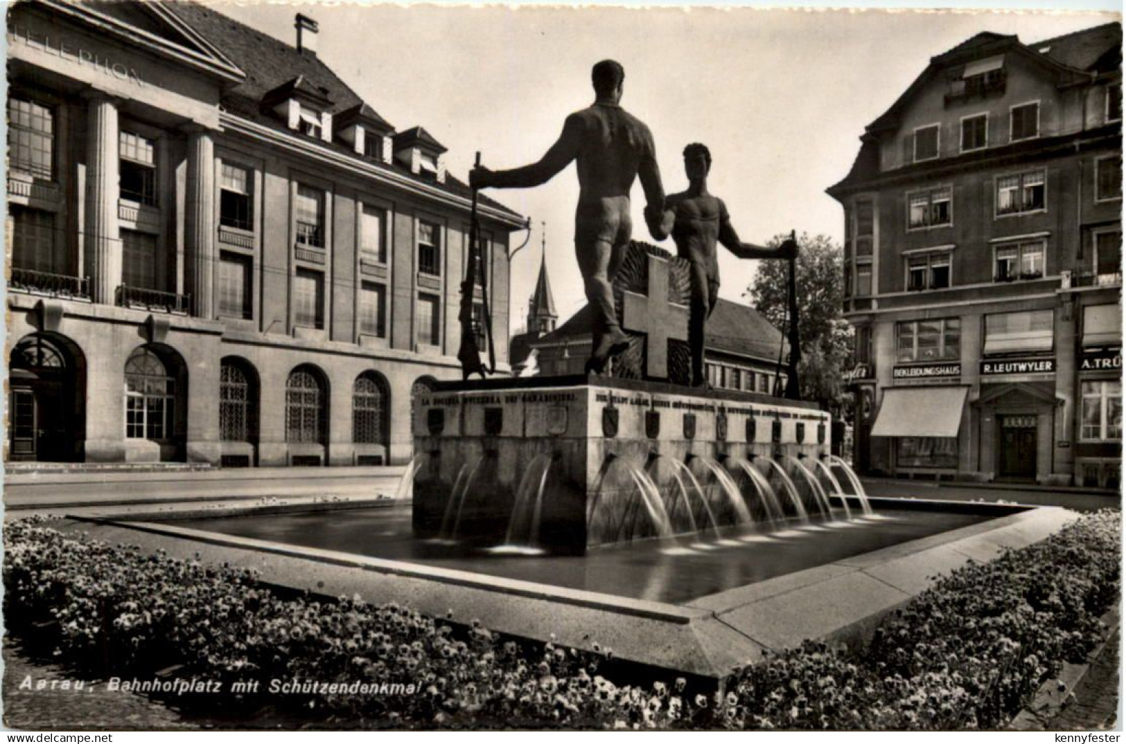 Aarau - Bahnhofplatz mit Schützendenkmal
