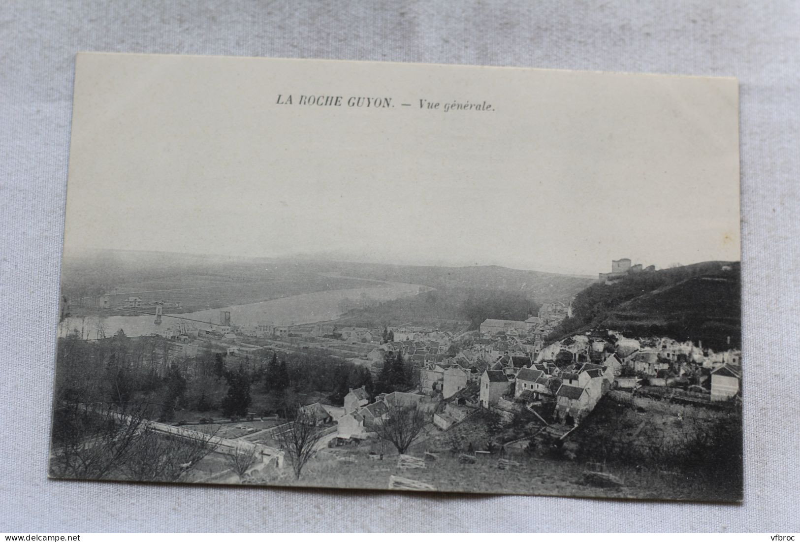 AB313, La Roche Guyon, vue générale, Val d'Oise 95