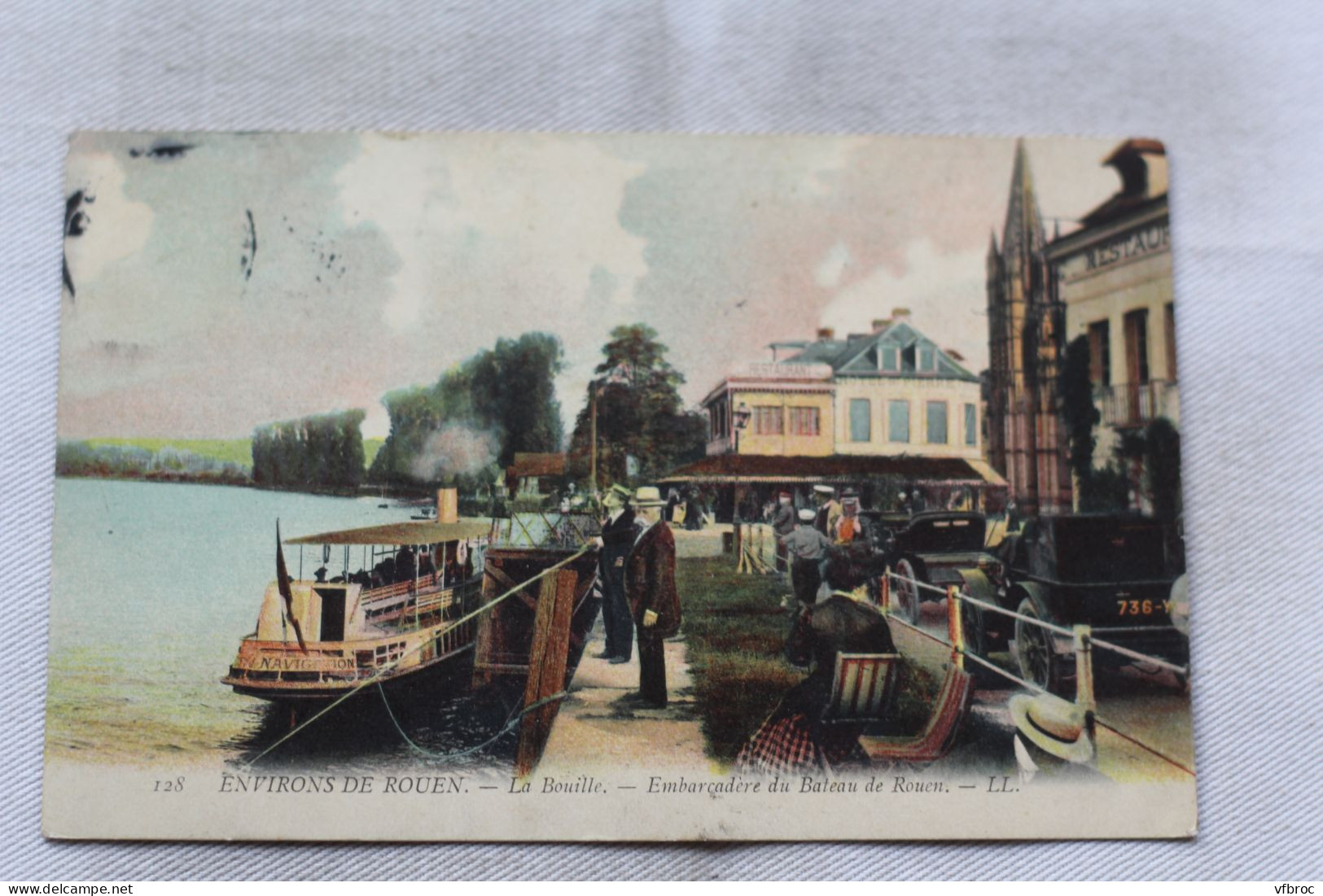 AB559, La Bouille, embarcadère du bateau de Rouen, Seine Maritime 76