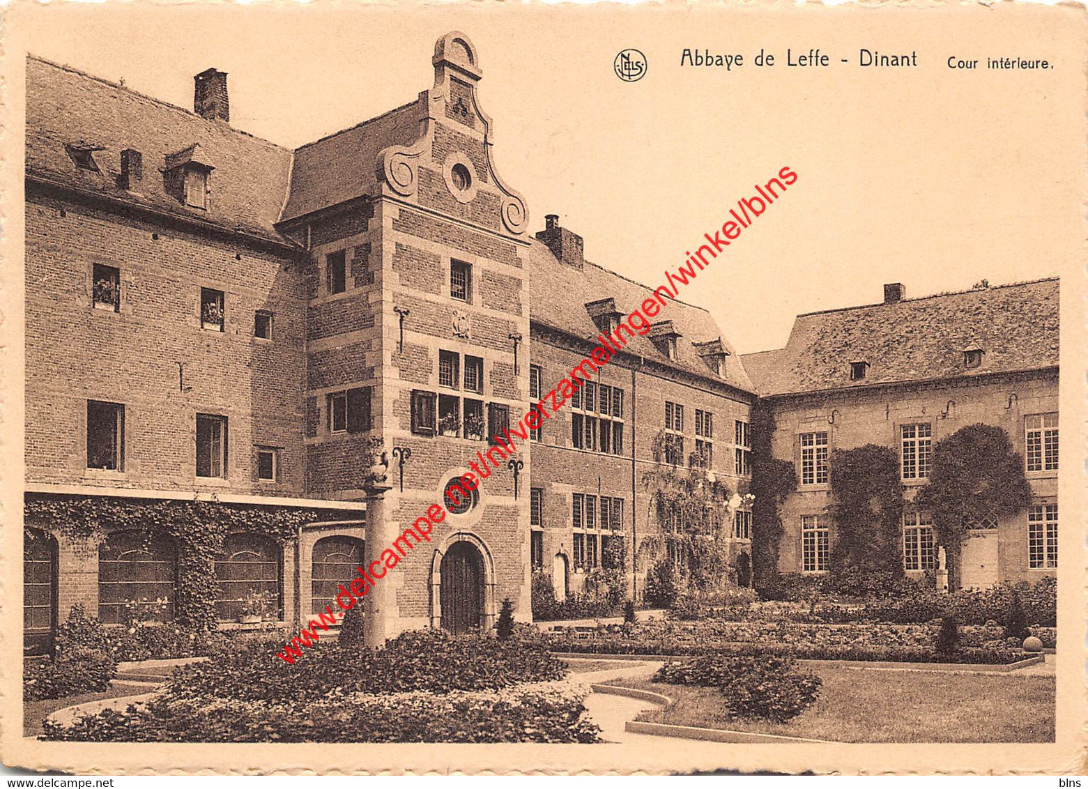 Abbaye de Leffe - Dinant - Cour intérieure - Dinant