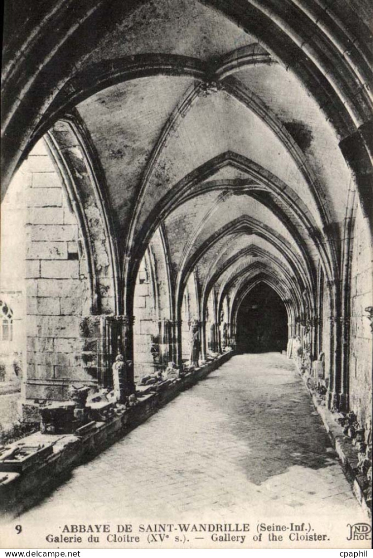 Abbaye de Saint Wandrille CPA Galerie du cloitre