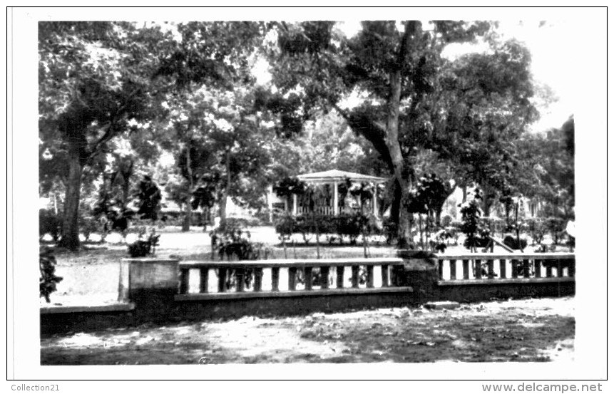 ABIDJAN ... LE SQUARE BRESSOLLES