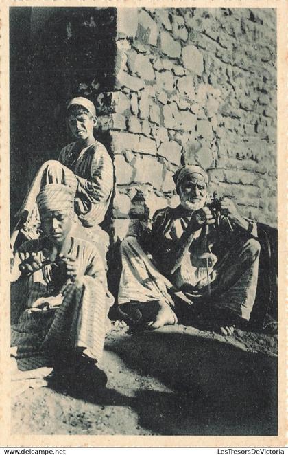 EGYPTE - Personnes - citation - Hommes - vieux - enfants - costume - animé - CPA