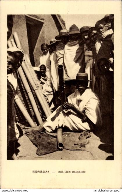 CPA Madagaskar, Musicien Malgache