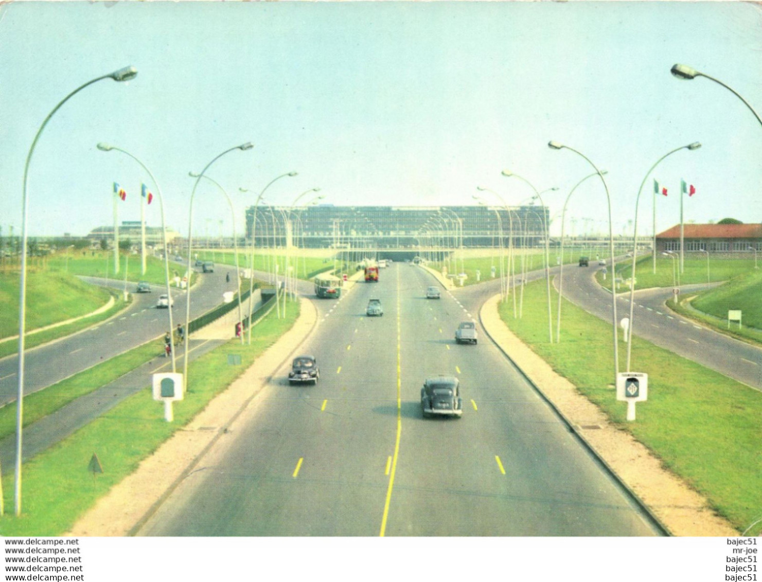 Aéroport de Paris Orly - la façade nord de l'aérogare