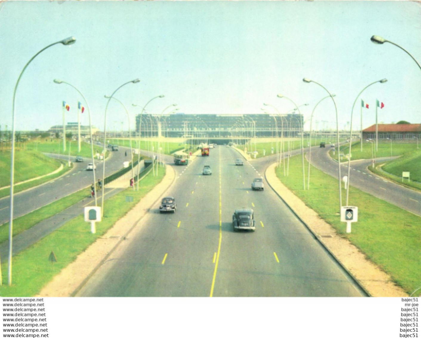Aéroport de Paris Orly - la façade nord de l'aérogare