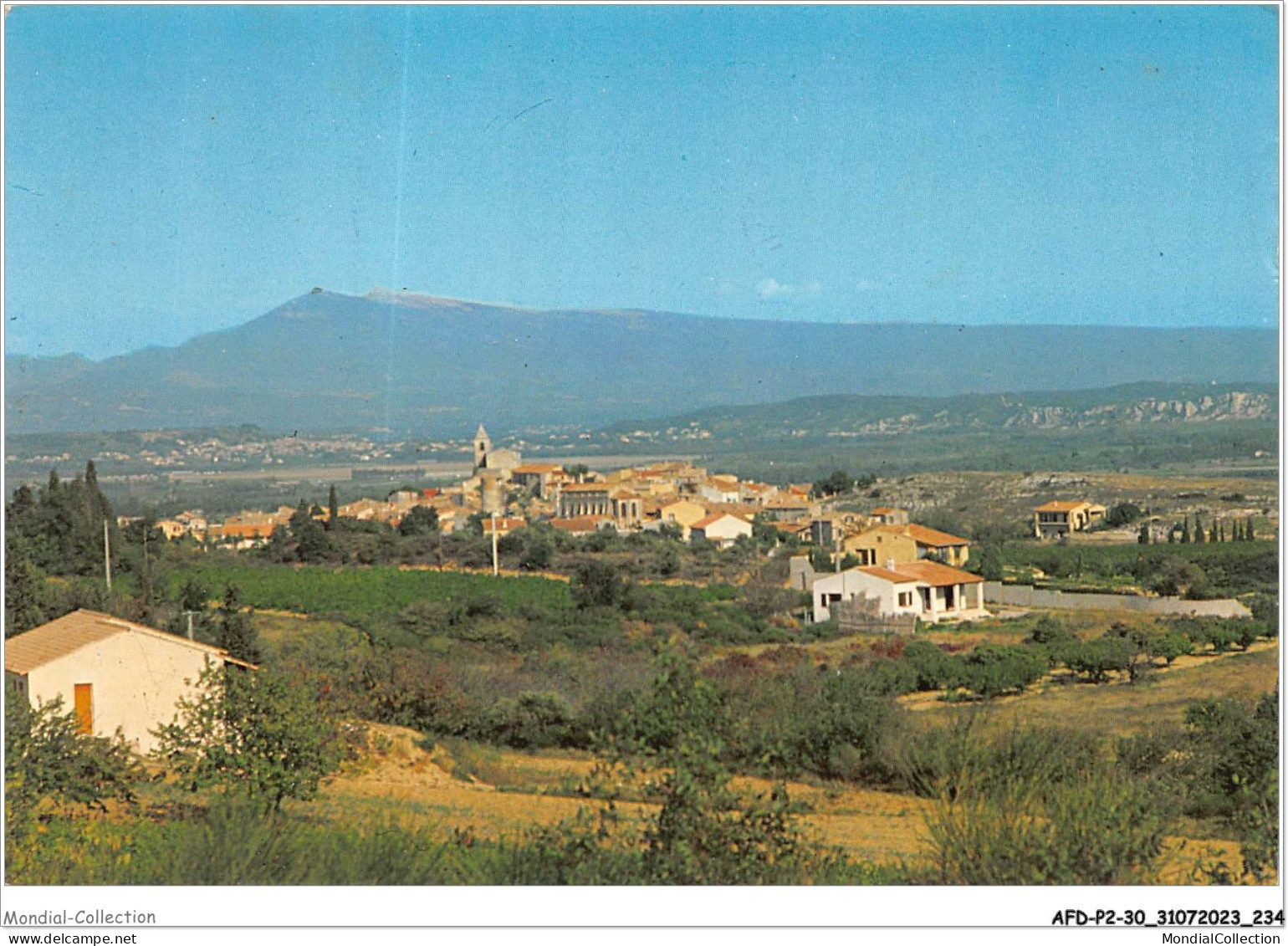 AFDP2-30-0246 - ROCHEFORT DU GARD - vue générale et le mont ventoux