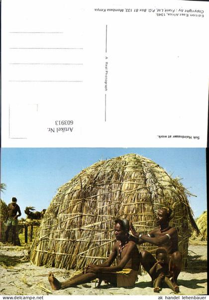 603913,Suk Hairdresser at work Mombasa Kenya Kenia Volkstypen Friseur