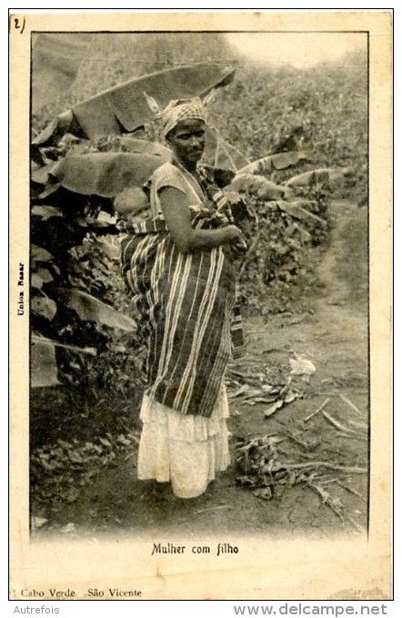 AFRIQUE  -  CAP VERT  -  CABO VERDE  -  SAO VICENTE  -  MULHER COM FILHO
