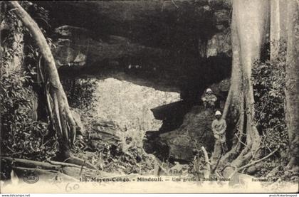CPA Mindouli Republik Kongo Französisch Kongo, Grotte, Missionare