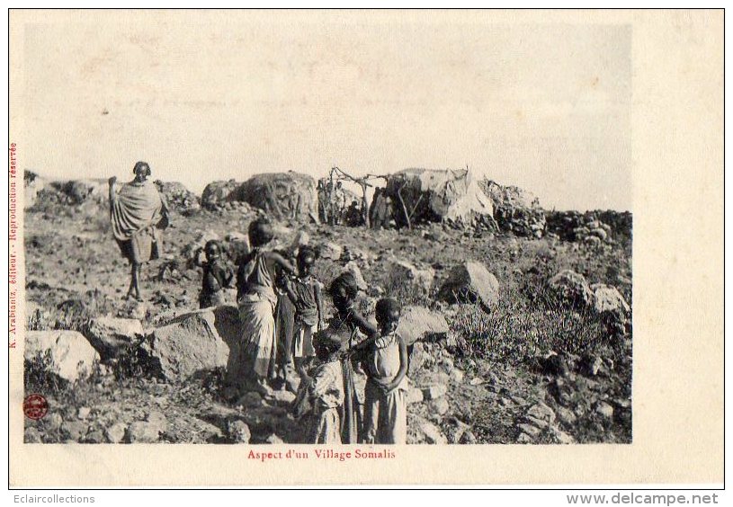 Afrique  Ethiopie  Abbyssinie  Village   ( Voir Scan)