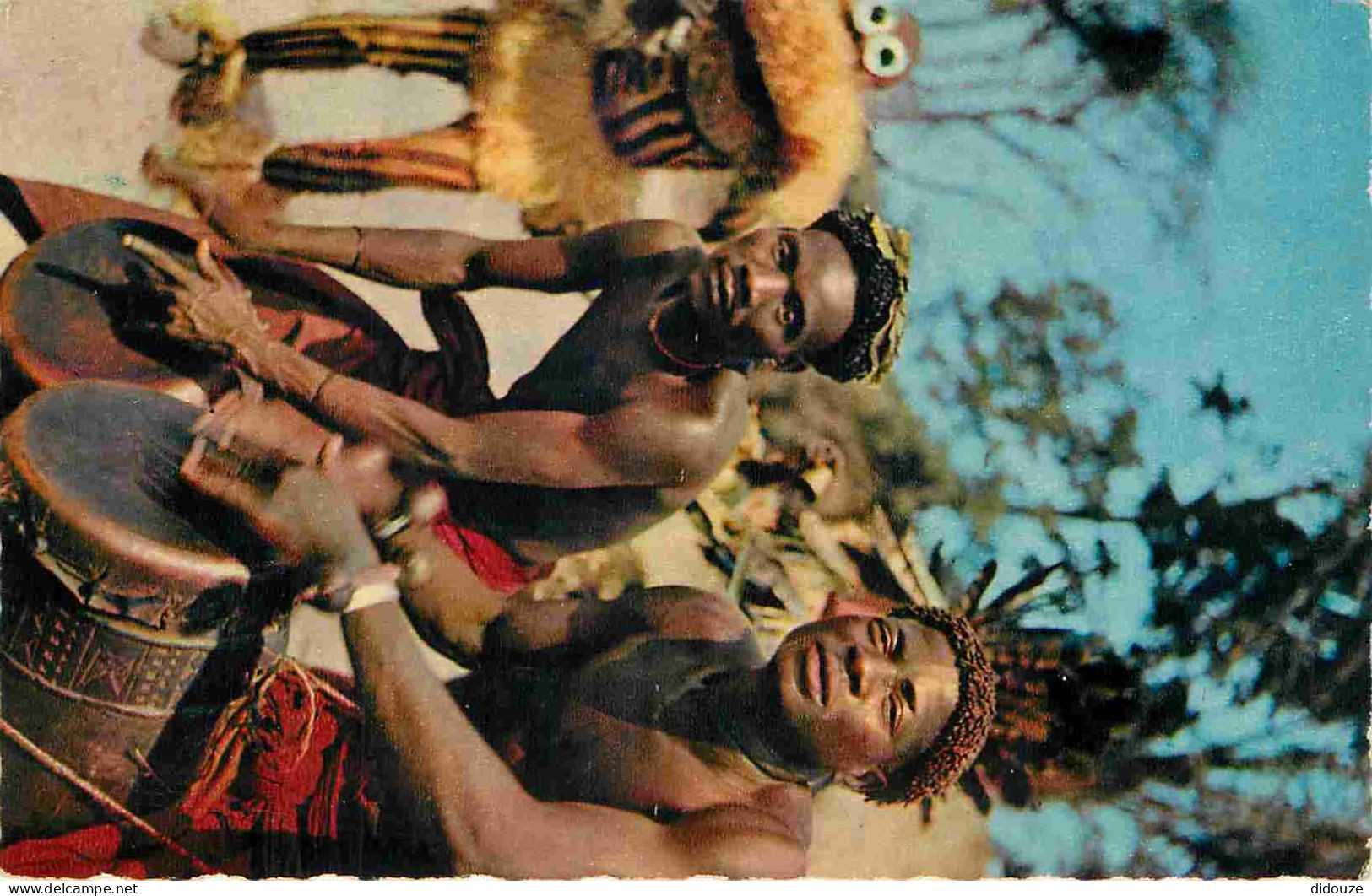 Afrique Noire - Afrique en Couleurs - Tam-tam - Carte Dentelée - CPSM format CPA - Voir Scans Recto-Verso