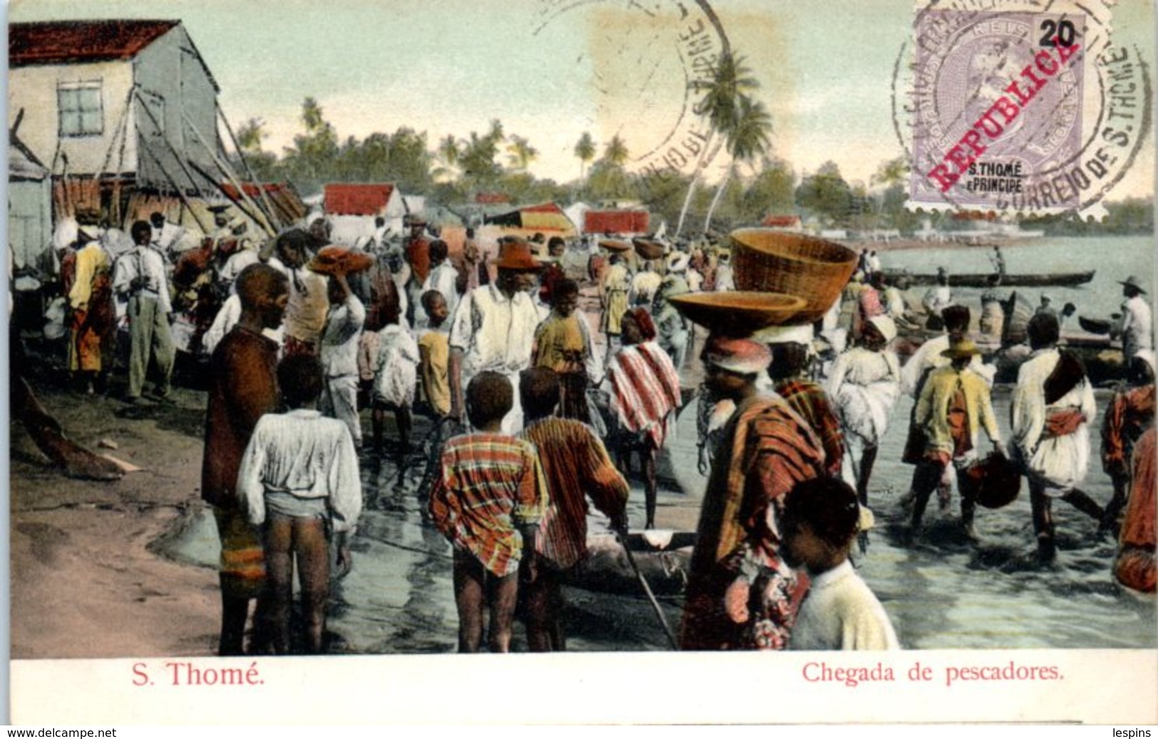 AFRIQUE --  SAO TOME Et PRINCIPE-- Chegada de Pescadores