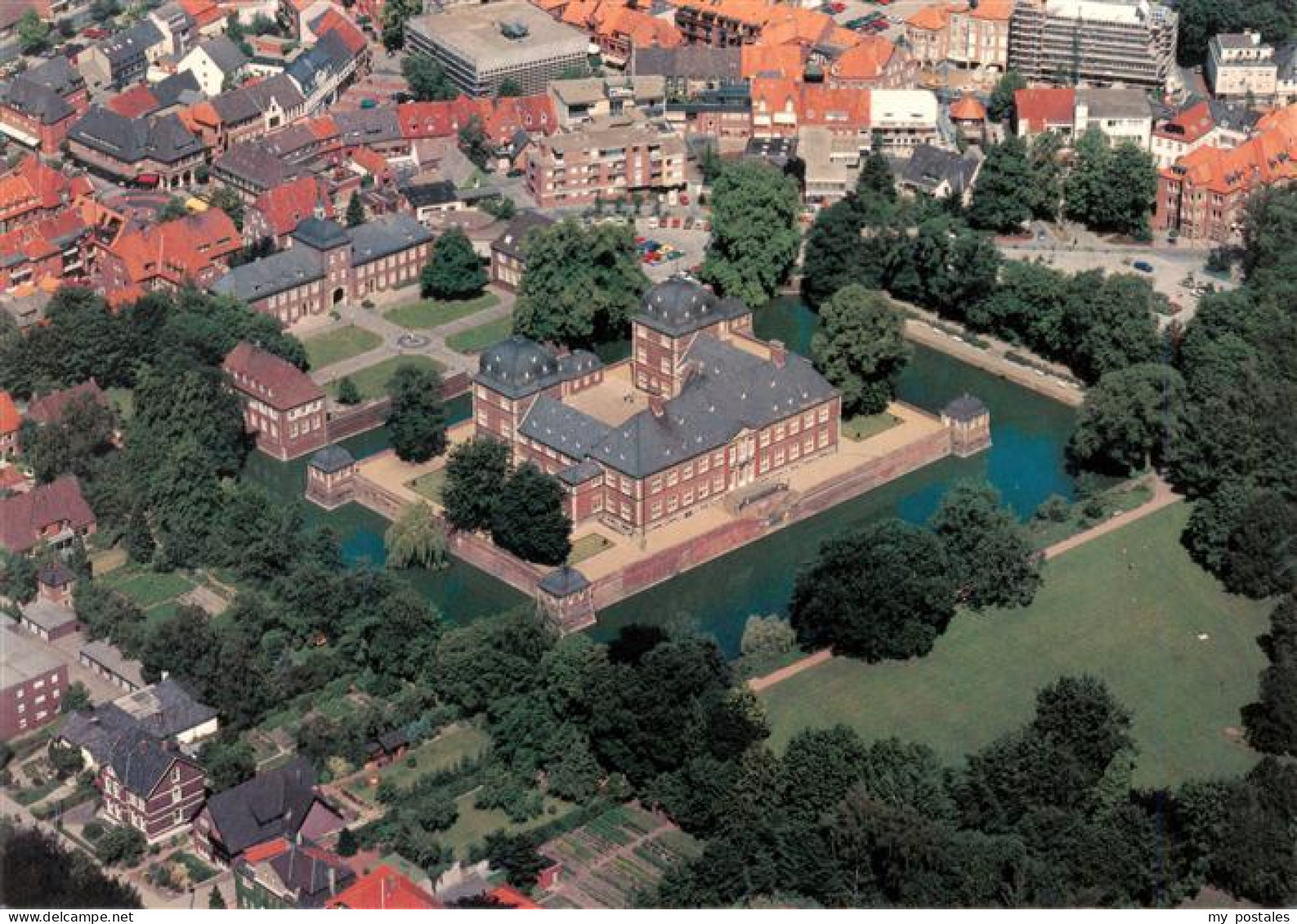 Ahaus NRW Fliegeraufnahme mit Schloss