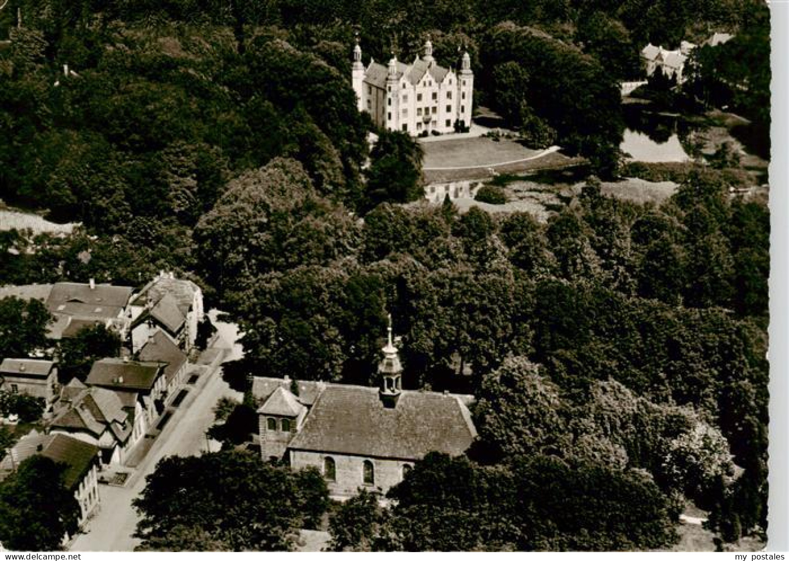 Ahrensburg Schloss und Kirche Fliegeraufnahme