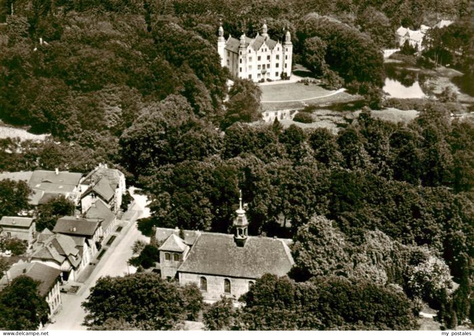 Ahrensburg Schloss und Kirche Fliegeraufnahme