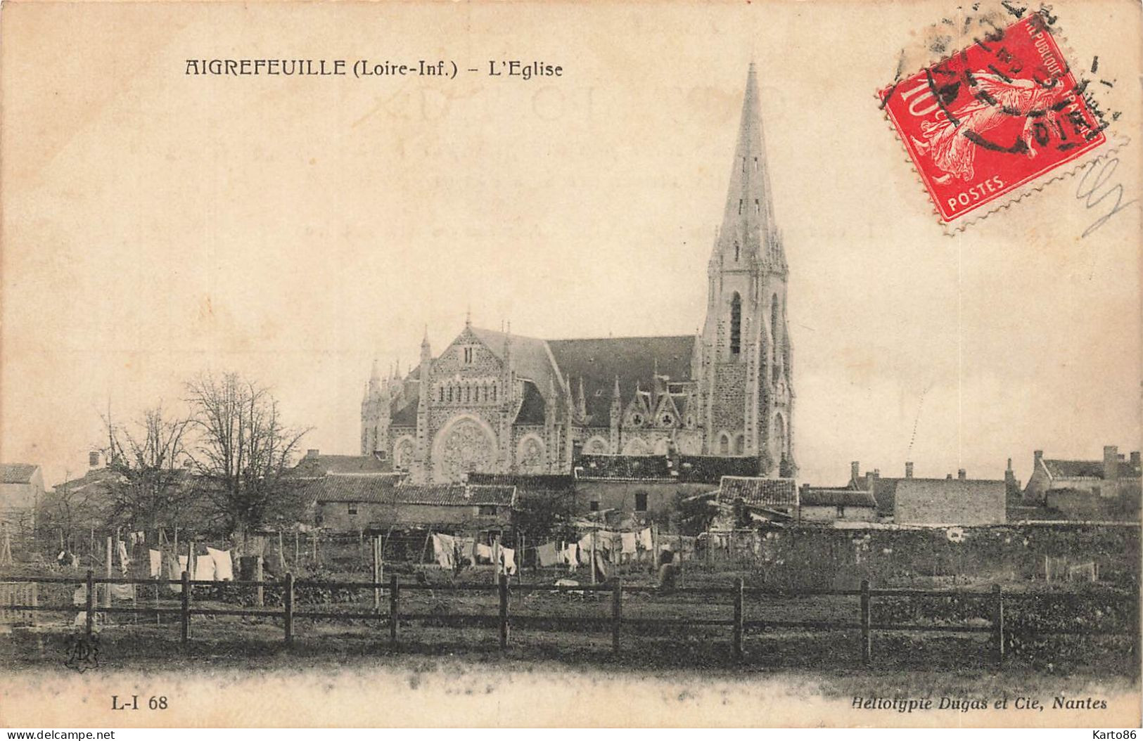 aigrefeuille sur maine * vue sur l'église du village