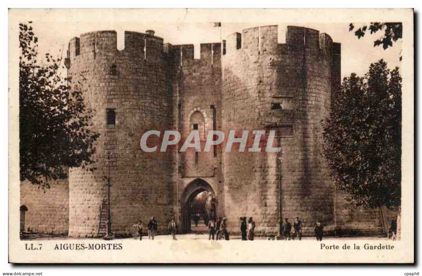 Aigues Mortes - Porte de la Gardette - small tear CPA