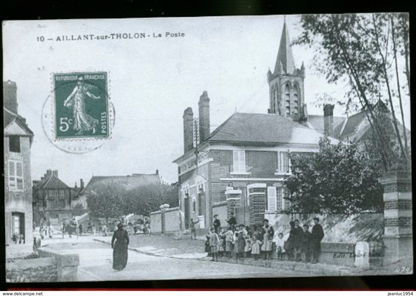 AILLANT SUR THOLON