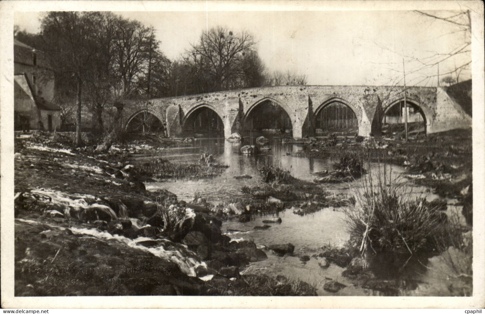 Airvault CPA Pont de Soulievres