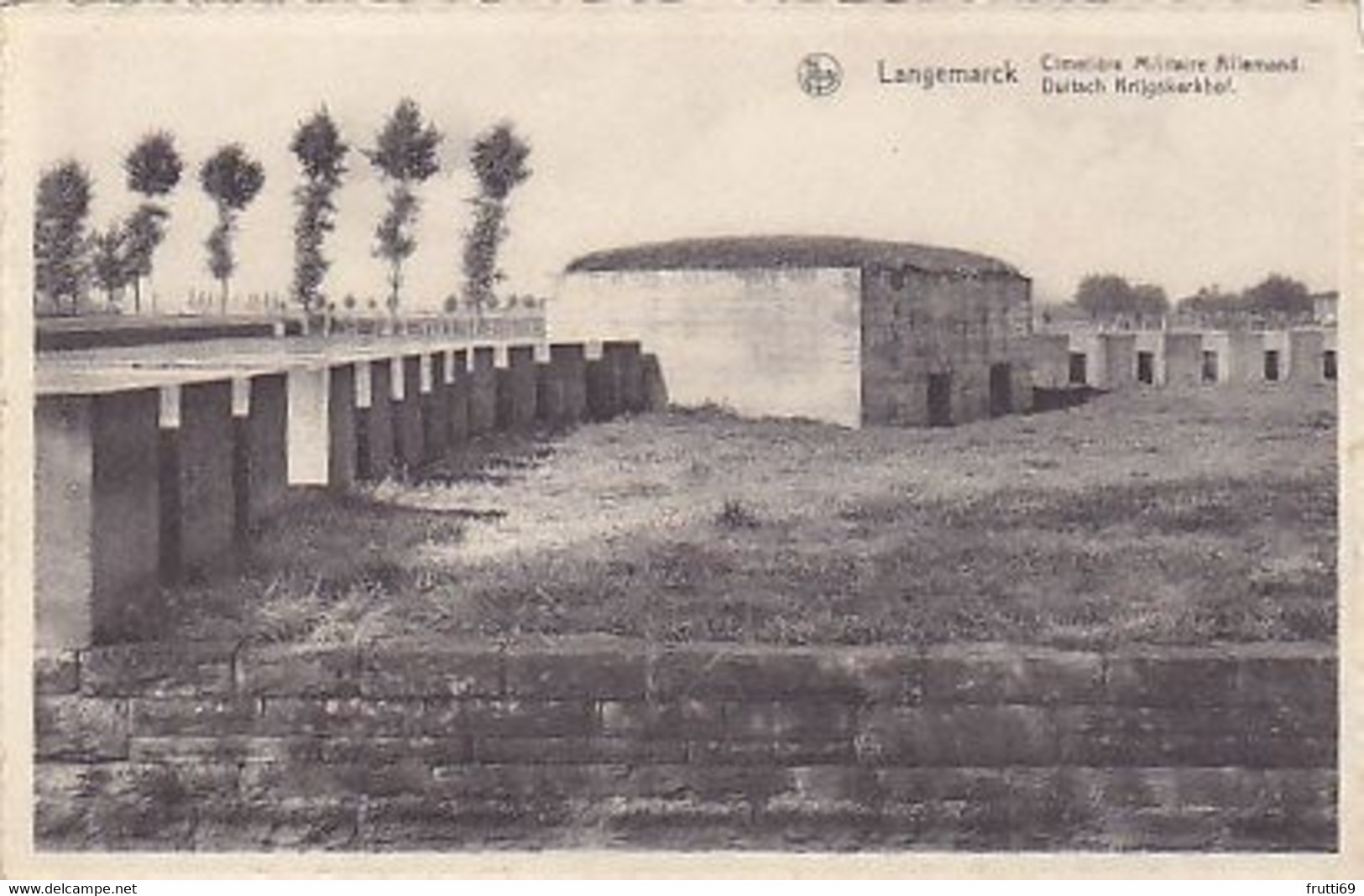 AK 059803 BELGIUM - Langemarck - Duitsch Krijgskerkhof