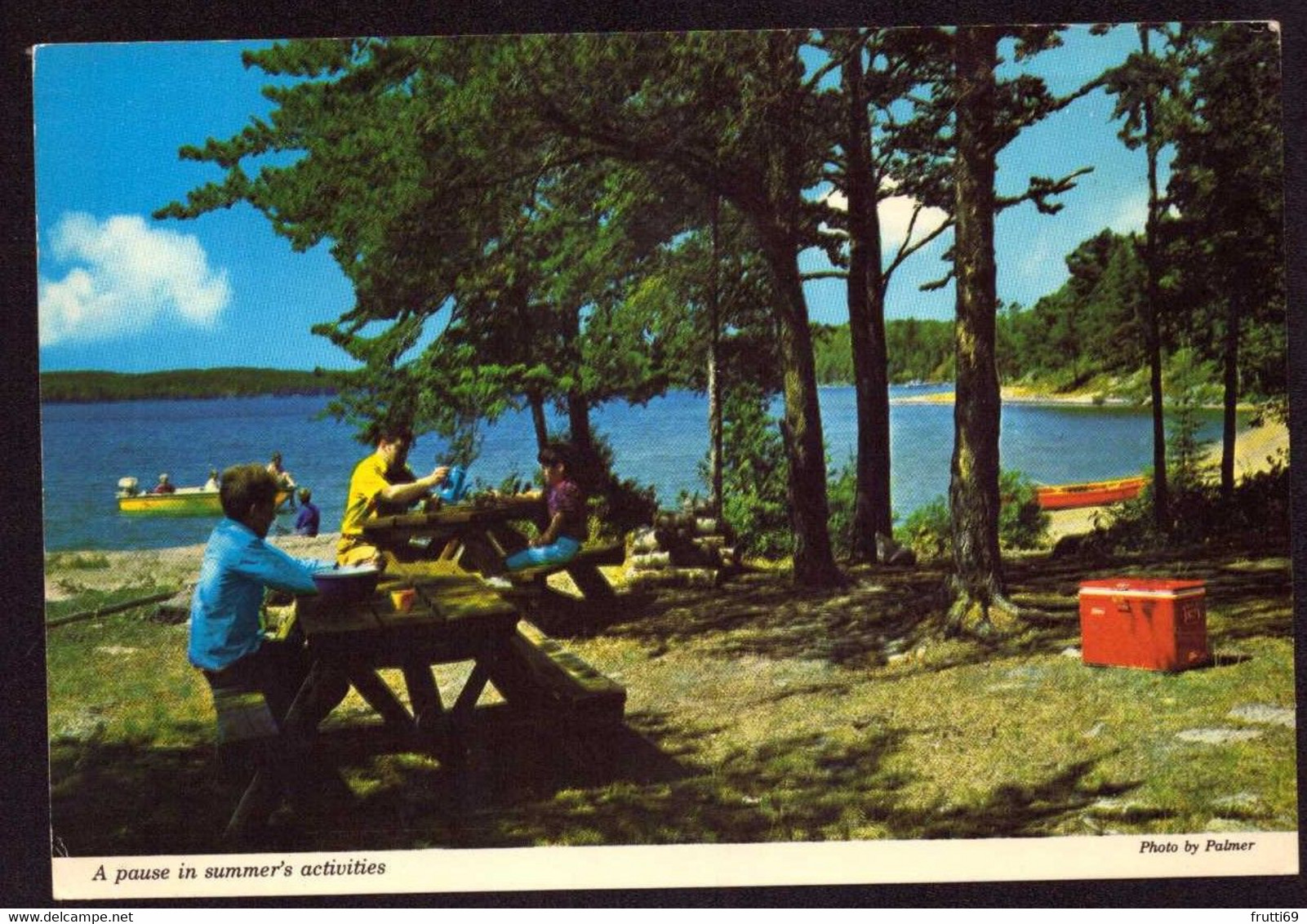 AK 08741 CANADA - A pause in summer's activities