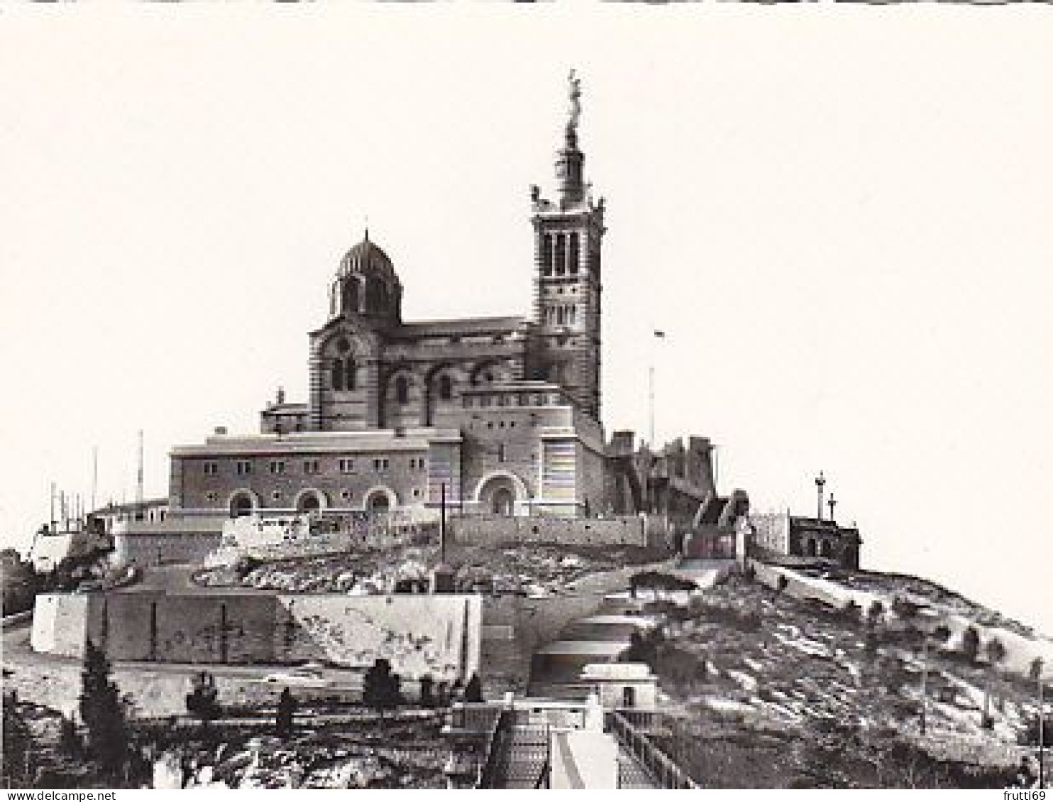 AK 184560 FRANCE - Marseille - Basilique Notre-Dame de la Garde
