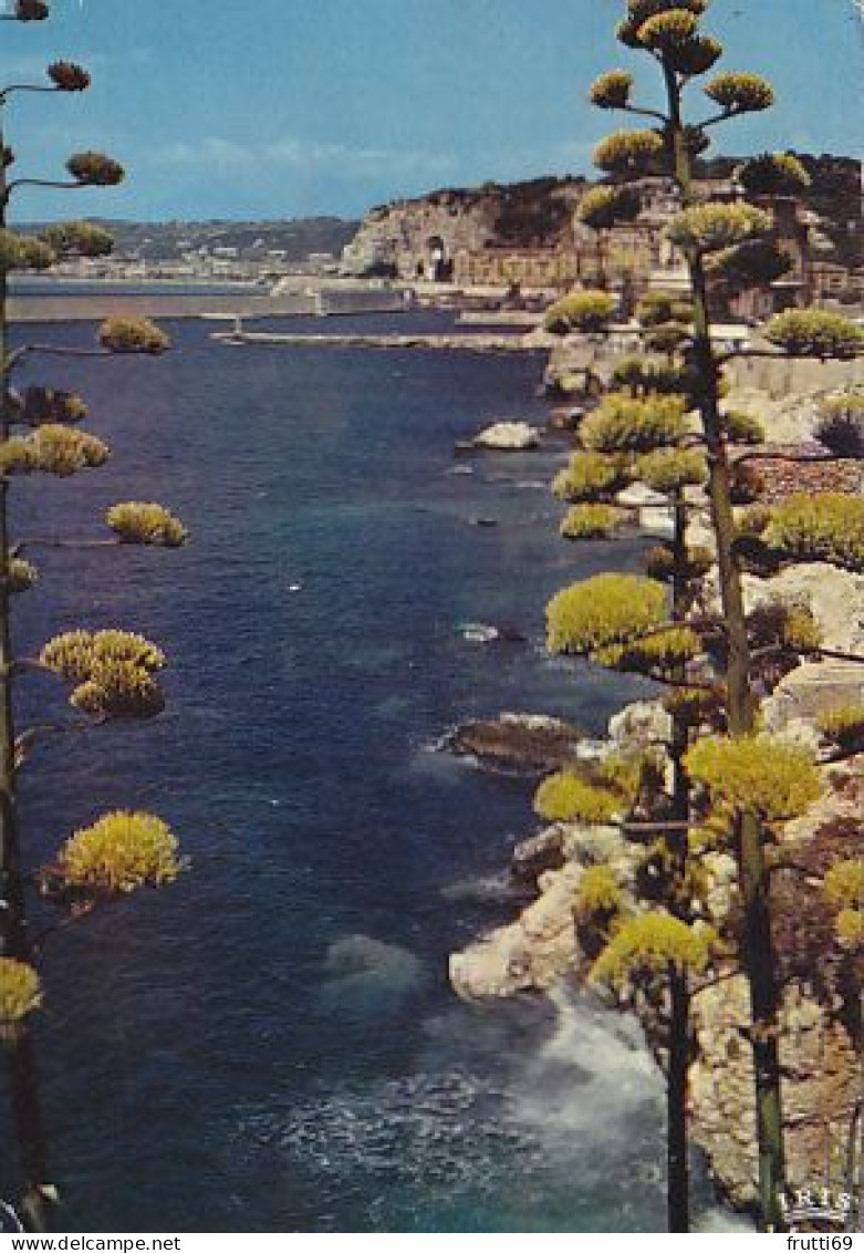 AK 211298 FRANCE - Nice - l'entrée du port