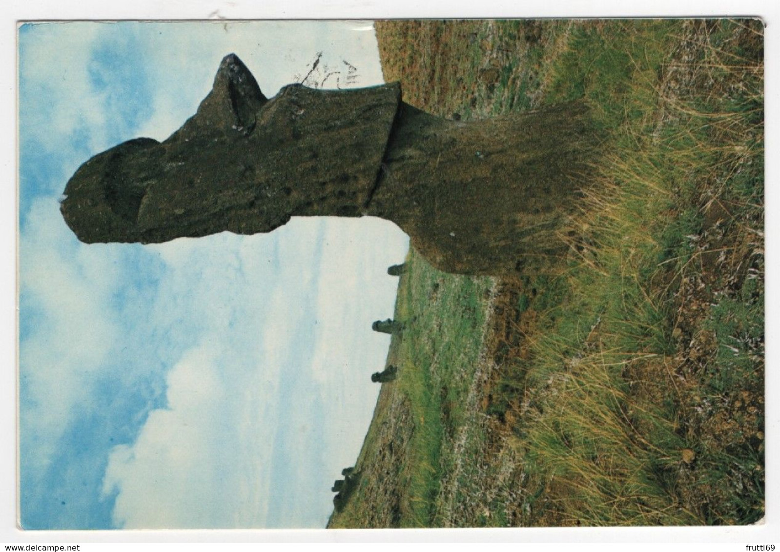 AK 214391 RAPA NUI / EASTER ISLANDS / ISLA DE PASCUA - Giant Statue at the Rano Raraku